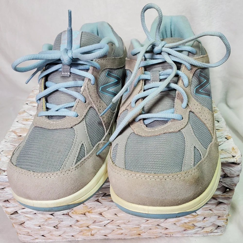 New Balance‎ Gray Blue Suede Comfort  Sneakers Size 9.5 Activewear Athleisure